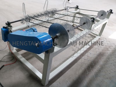 Hot Selling Chain Link Fence Machine In India