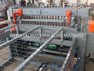 Scaffolding mesh welding machine Roof reinforcement mesh welding equipment Cement fence composite wall panel equipment