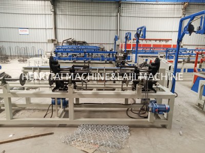 Fully automatic chain link fence machine exported to Thailand, we are the best manufacturer