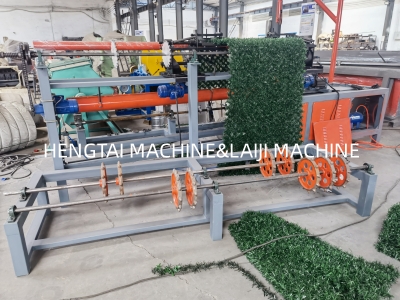 Automatic Grass chain link fence machine.