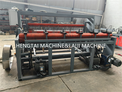 Crimped wire mesh machine