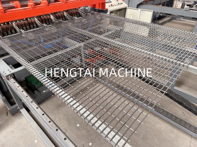 Fence welding machine. mesh machine mesh welding machine mesh welding machine Pneumatic Reinforcing ribbed Mesh Welding Machine