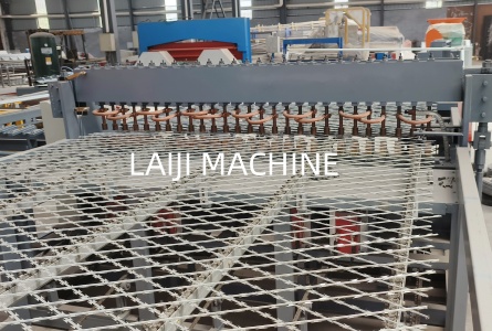 CNC Welded Razor Mesh Fence Galvanized Razor Wire Mesh Razor Barbed Mesh Roll Coil Wire Welding Machine.