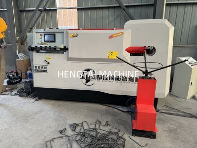 Wire bending machine